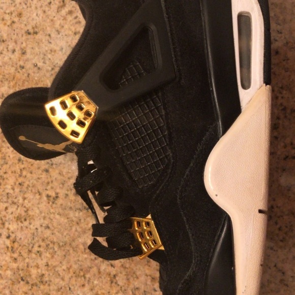 Jordan 4s royalty - Picture 1 of 8